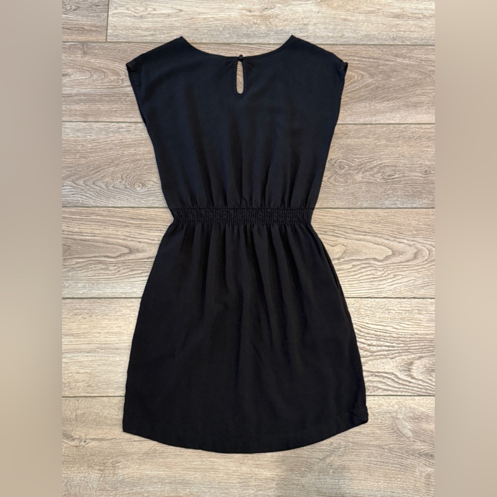 Mossimo Black V-Neck Smocked-Waist Mini Dress w/Pockets - Picture 2 of 13